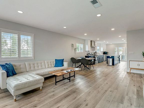 4th image of 545 N Vine St