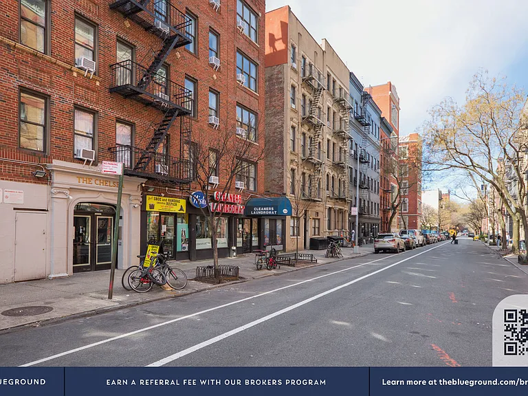 300 W 21st St #52 — Photo 15