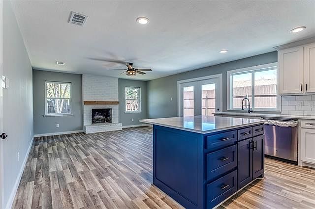 1st image of 11235 Pelican Dr