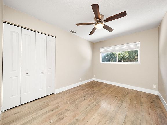 2nd image of 123 Lido Cir