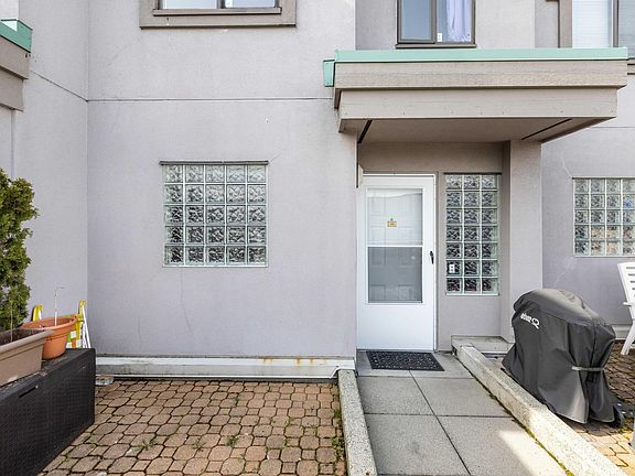 2nd image of 3368 Main St #203