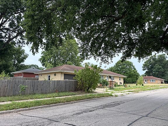 4th image of 1324 Jonathan Ave