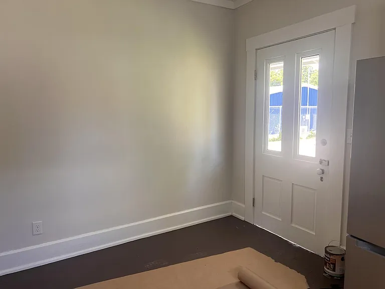712 Benson Ave — Photo 6