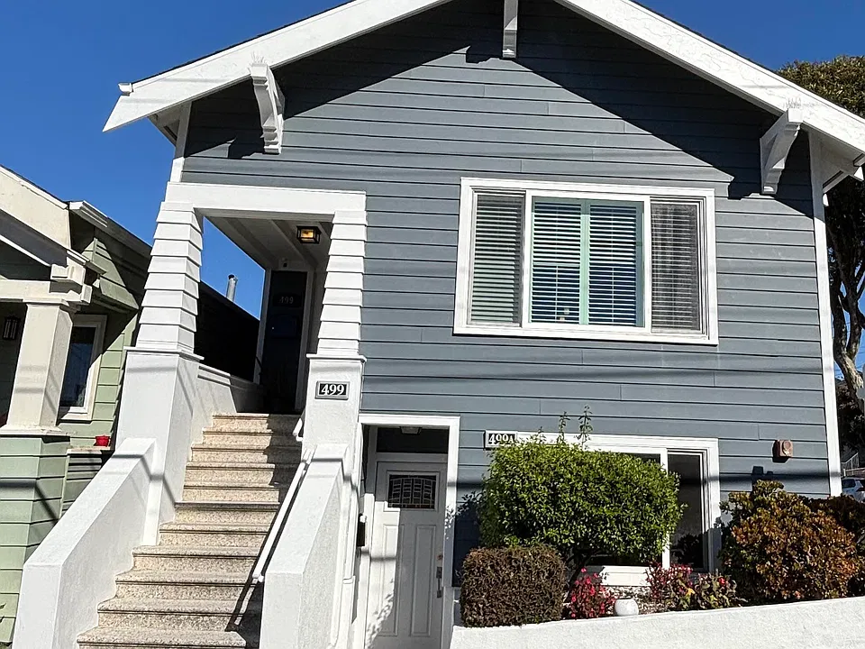 499 Evergreen Ave
