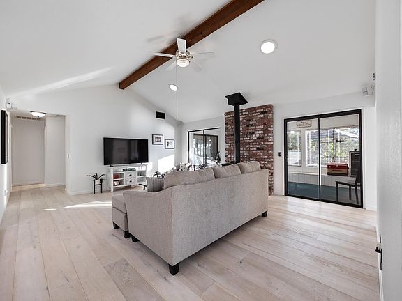 4th image of 3980 Rustic Rd