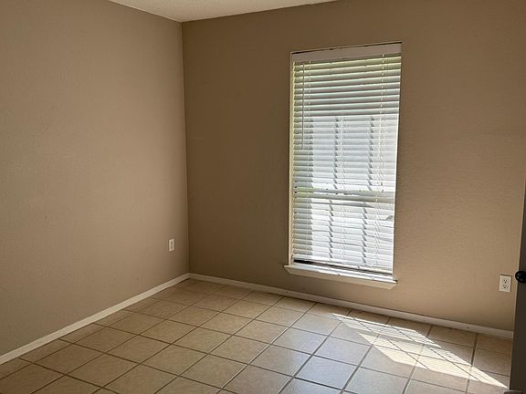 4th image of 8714 Kimberly Ln #8714
