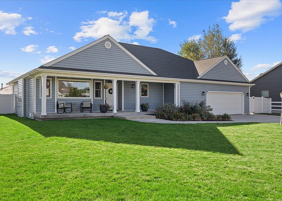 1st image of 46 Sandstone Ct