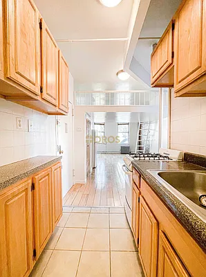 Rented by City Connections Realty | media 6