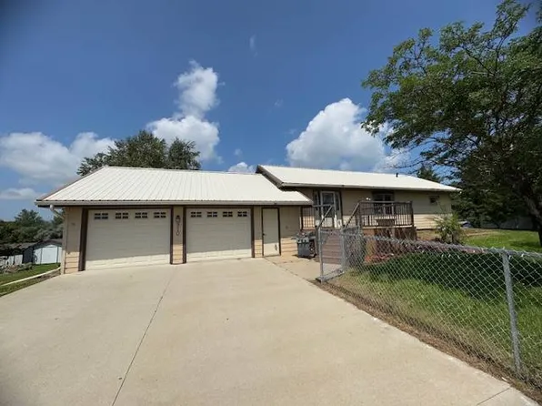 910 W Highway 12, Webster, SD 57274