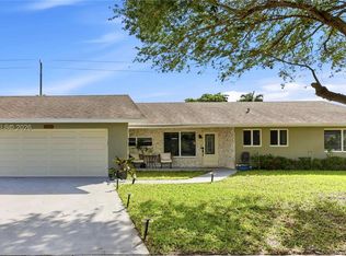 1200 Rowayton Cir, Wellington, FL 33414