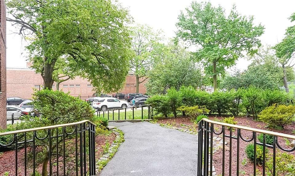 1st image of 1700 Metropolitan Ave APT 1H