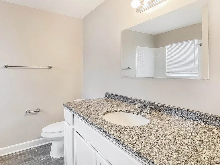 4290 Park Forest Dr — Photo 10