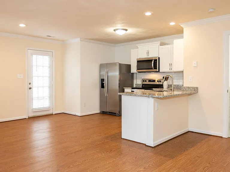 Lake Princess Anne Apartments — Photo 6