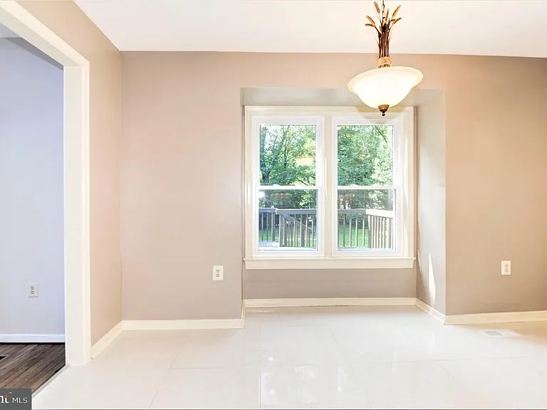 10322 Dunn Meadow Rd — Photo 8