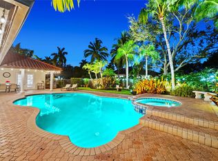 13841 Alexandria Ct, Davie, FL 33325