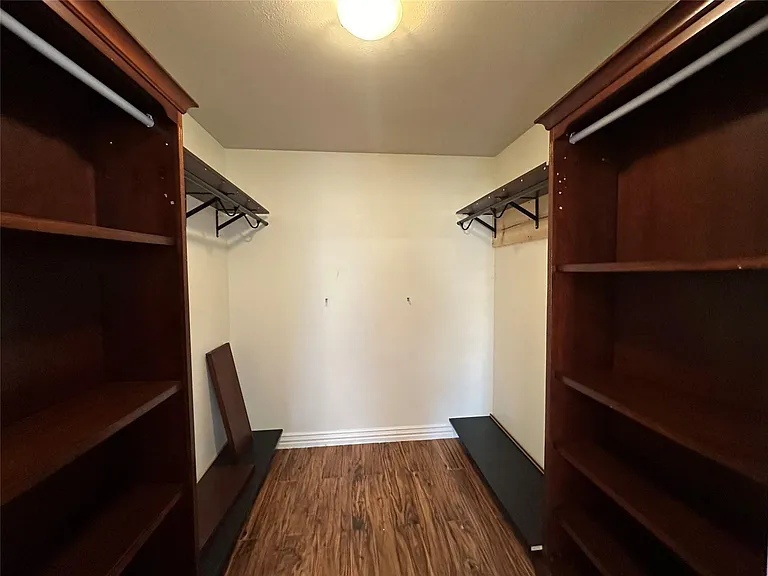 8522 Westview Dr — Photo 25