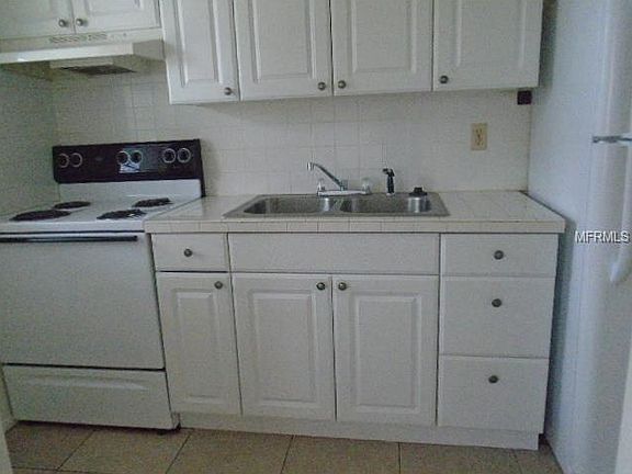3rd image of 2738 Grand Cayman St APT 6