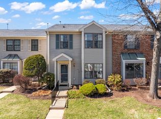 4 Daniel Dr, Franklin Park, NJ 08823