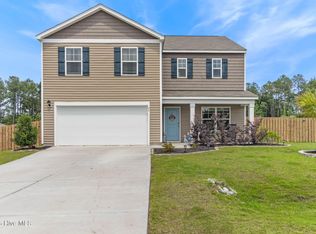 26 Fresh Air Drive, Hampstead, NC 28443