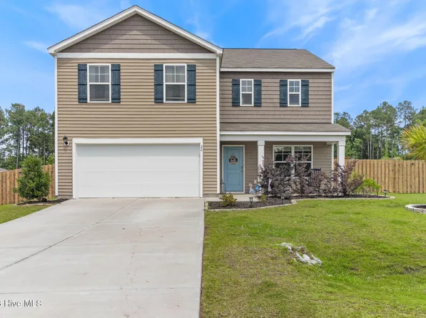 26 Fresh Air Drive, Hampstead, NC 28443