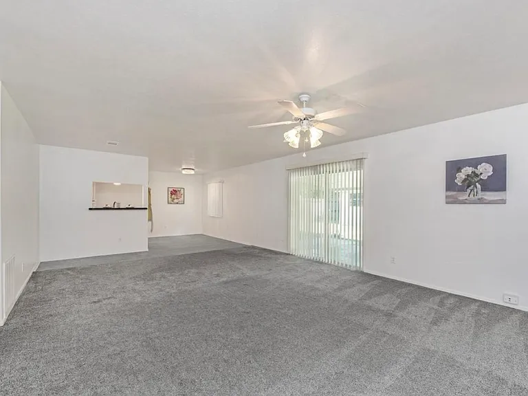 1102 E Rutgers Ln — Photo 9