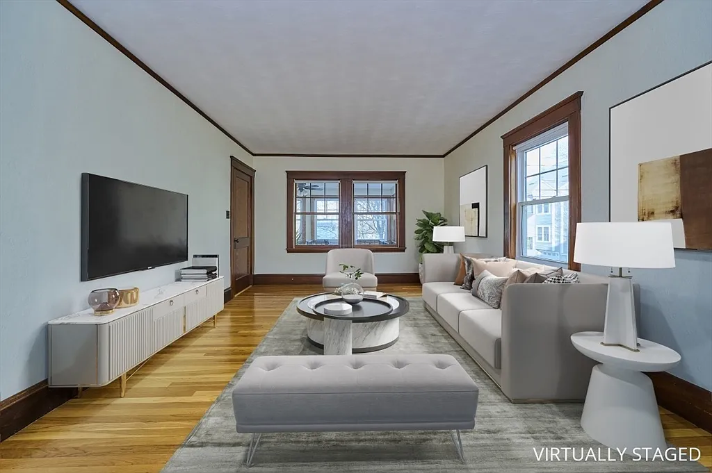 2 bed, 1.0 bath, 1150 sqft, $3,200 — Photo 1