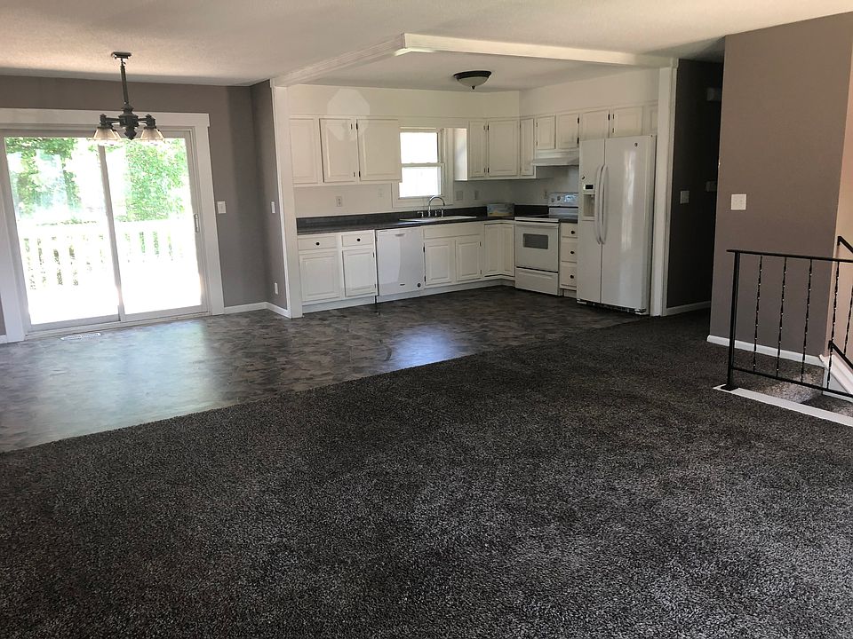Living/Kitchen/Dining 