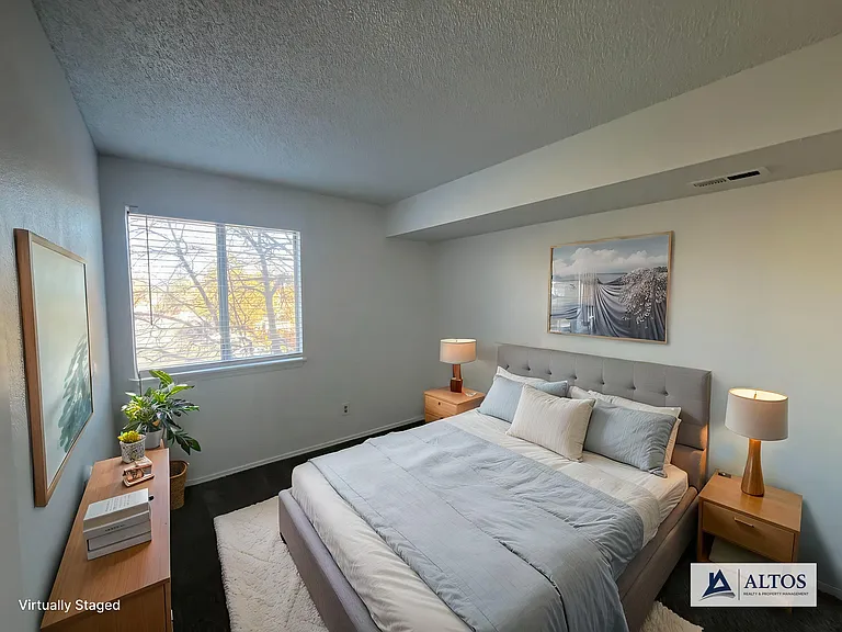 1075 S Elkhart Way — Photo 18