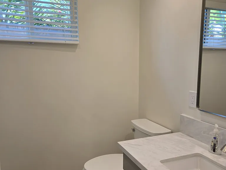 9309 Encino Ave — Photo 8