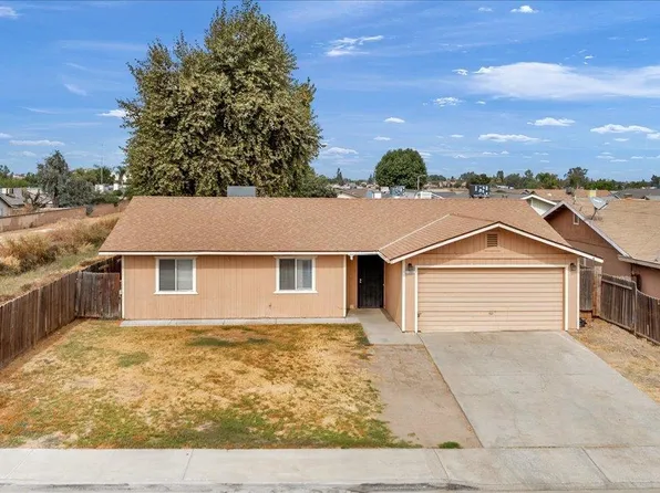 1346 Davis St, Hanford, CA 93230