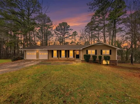 8139 Lake View Ter, Riverdale, GA 30274