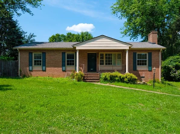 136 Heatherton Dr, Ruckersville, VA 22968