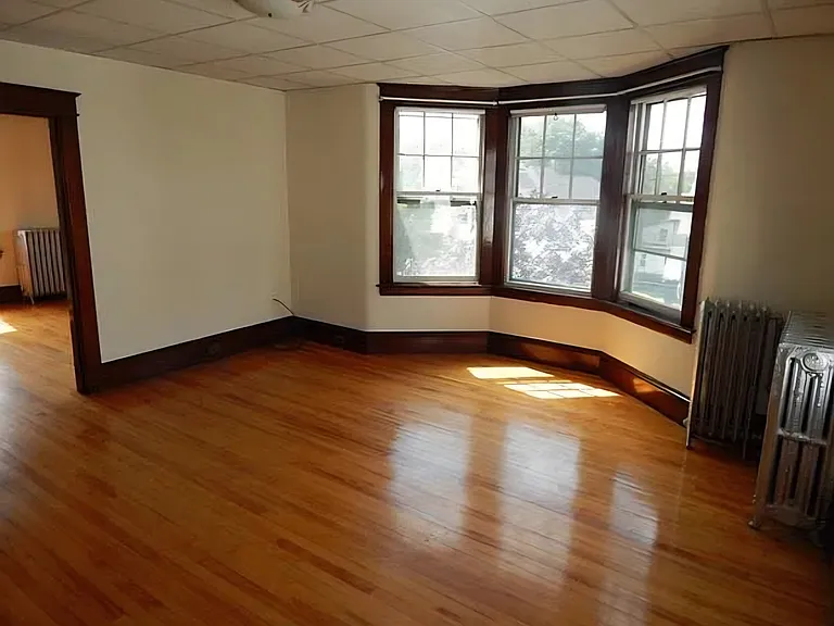 171 College St #5 — Photo 19