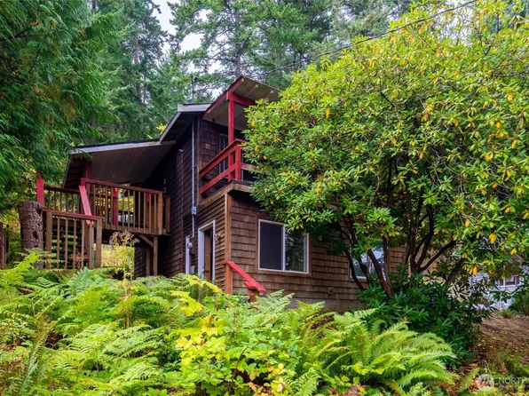 2929 Cedar Avenue, Lummi Island, WA 98262