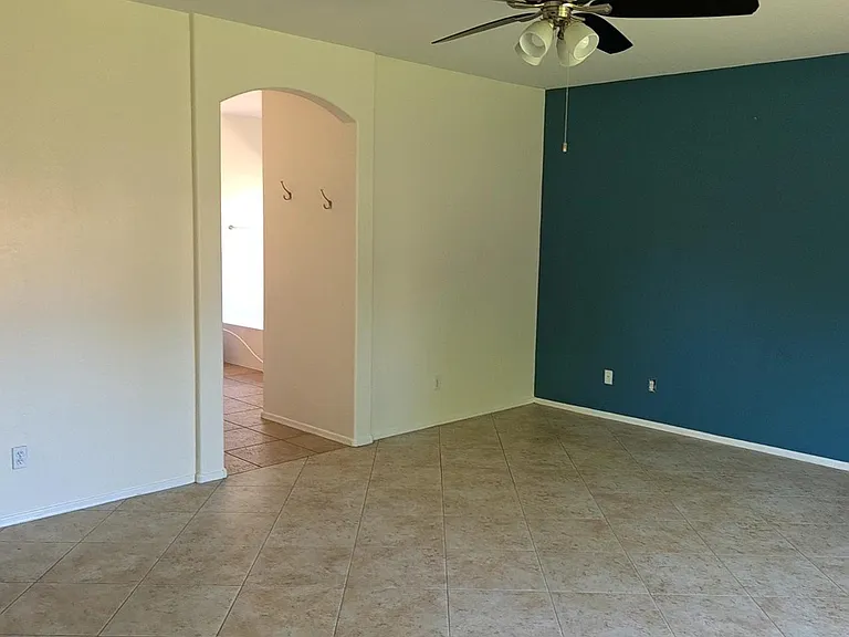 1828 E Beverly Rd — Photo 31