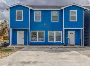 703 N 3rd St #B, Carrizo Springs, TX 78834
