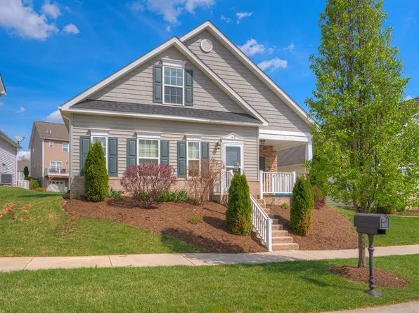 160 Roudabush Dr NW, Christiansburg, VA 24073