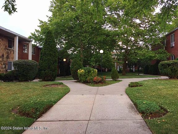 2nd image of 31 Gadsen Pl APT 2E