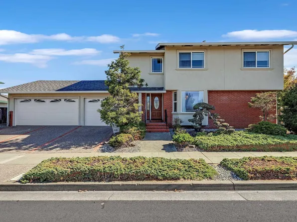 3740 Oakes Dr, Hayward, CA 94542