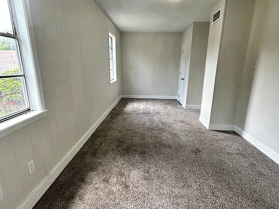 4th image of 1968 Clinton Ave #17944534