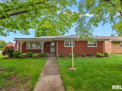 2301 Arrowhead Dr, Springfield, IL, 62702