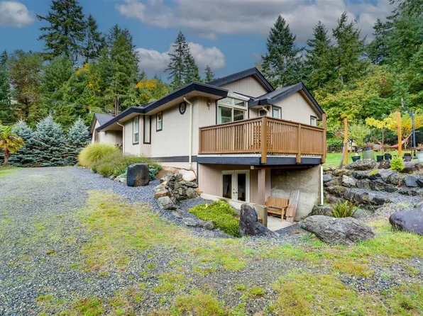 2310 Garry Oak Dr, Nanaimo, BC V9P 9G1