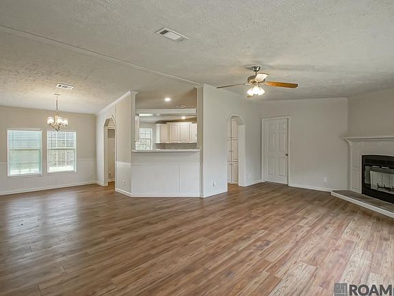 5th image of 18307 Robert Denham Rd