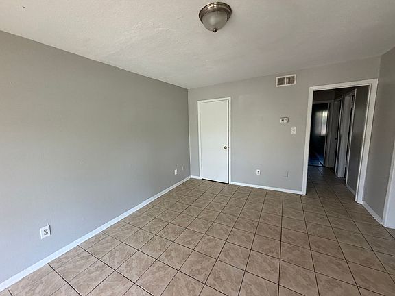4th image of 3992 Ashview Cv