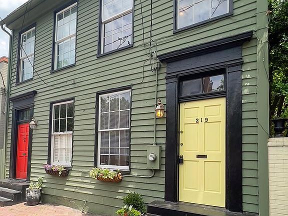 2nd image of 219 N Fairfax St