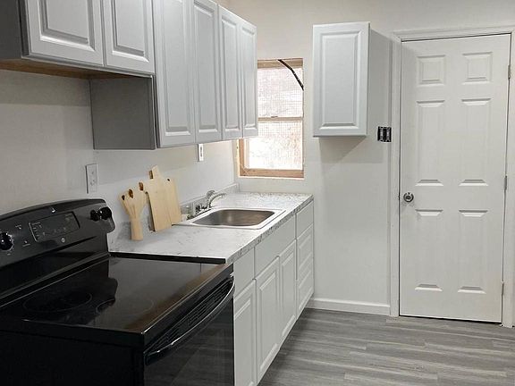 2nd image of 2636 Dulany St