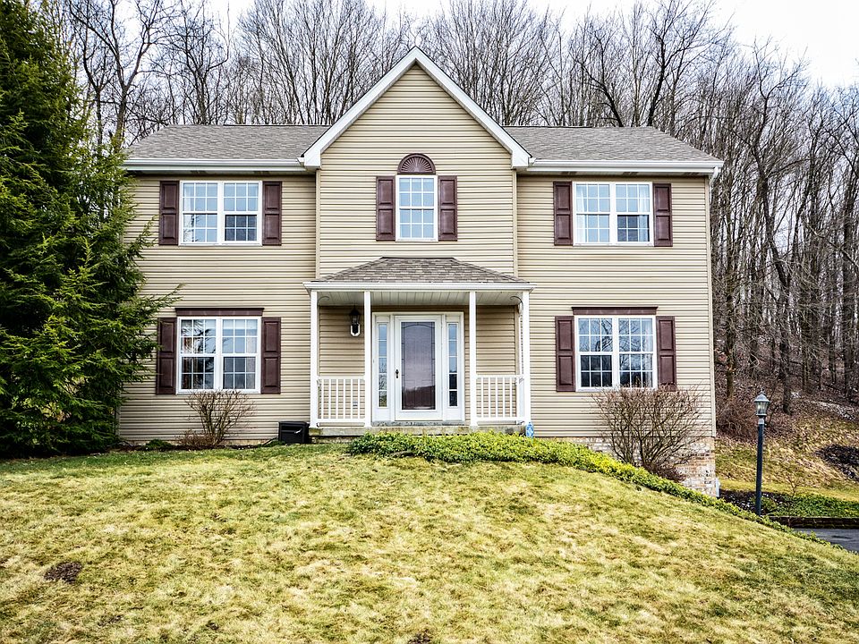 1st image of 140 Bayberry Ln