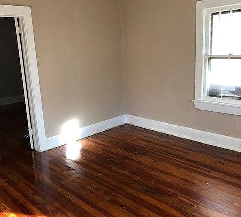 3rd image of 804 Wilson Ave