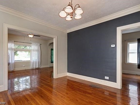 4th image of 4392 W 47th St