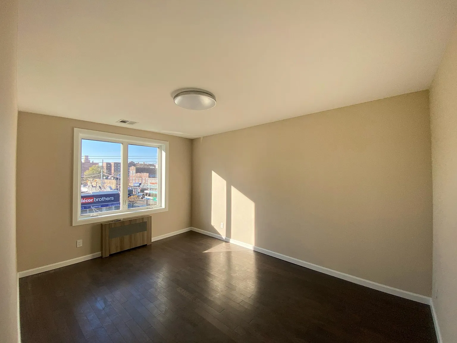 2405 E 23rd St — Photo 3